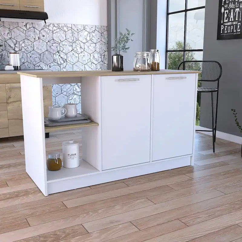 Îlot de cuisine avec grande surface supérieure, placard à double porte et étagères ouvertes
