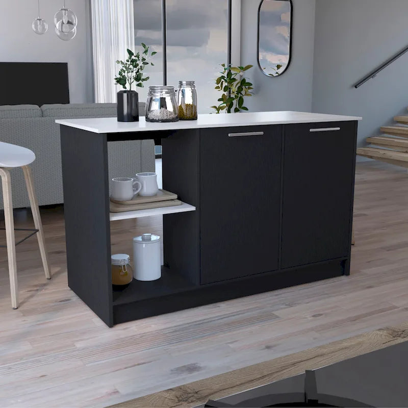 Îlot de cuisine avec grande surface supérieure, placard à double porte et étagères ouvertes